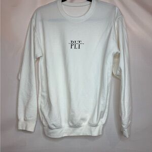 PrettyLittleThing White Crewneck Sweatshirt Casual Essential